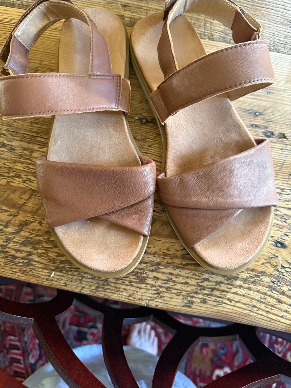 Lands' End Women’s Brown Crossover Strap Sandals